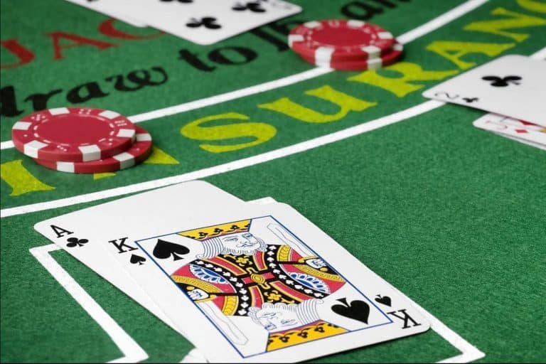 Bàn casino trực tuyến với live dealer chuyên nghiệp tại as9